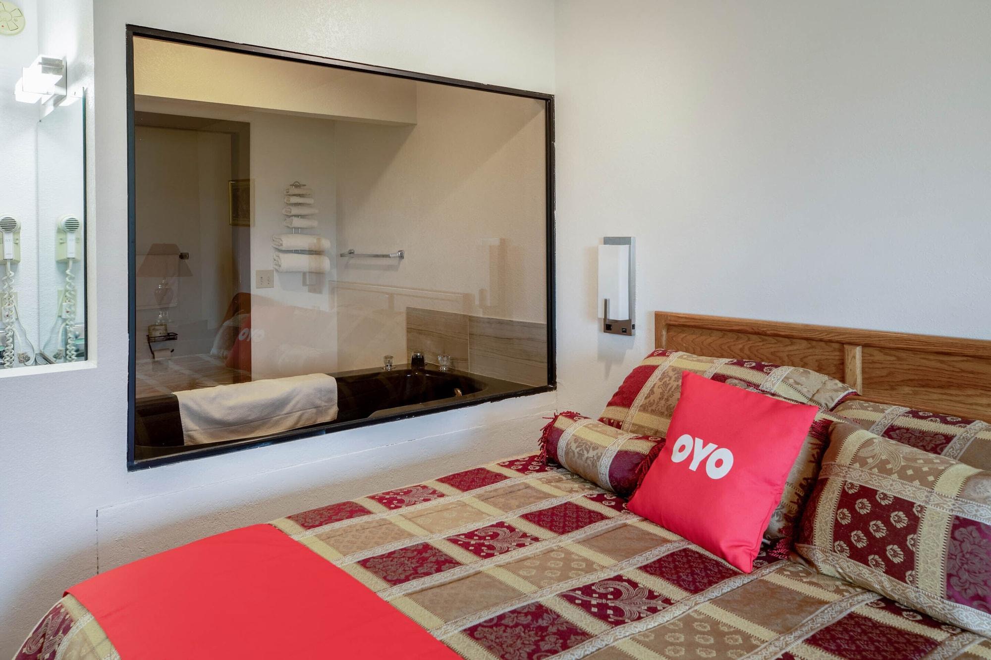 Oyo Hotel Chesaning Route 52 & Hwy 57 Bagian luar foto