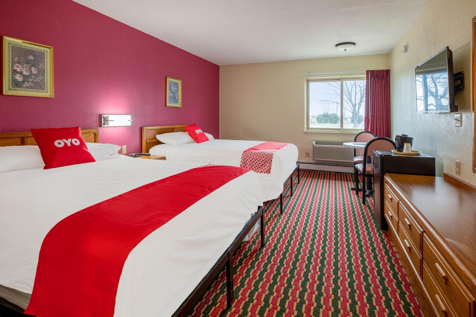 Oyo Hotel Chesaning Route 52 & Hwy 57 Bagian luar foto