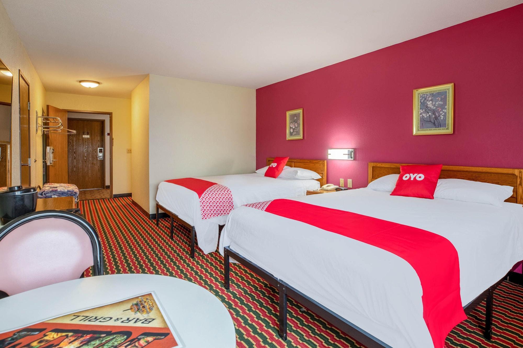 Oyo Hotel Chesaning Route 52 & Hwy 57 Bagian luar foto