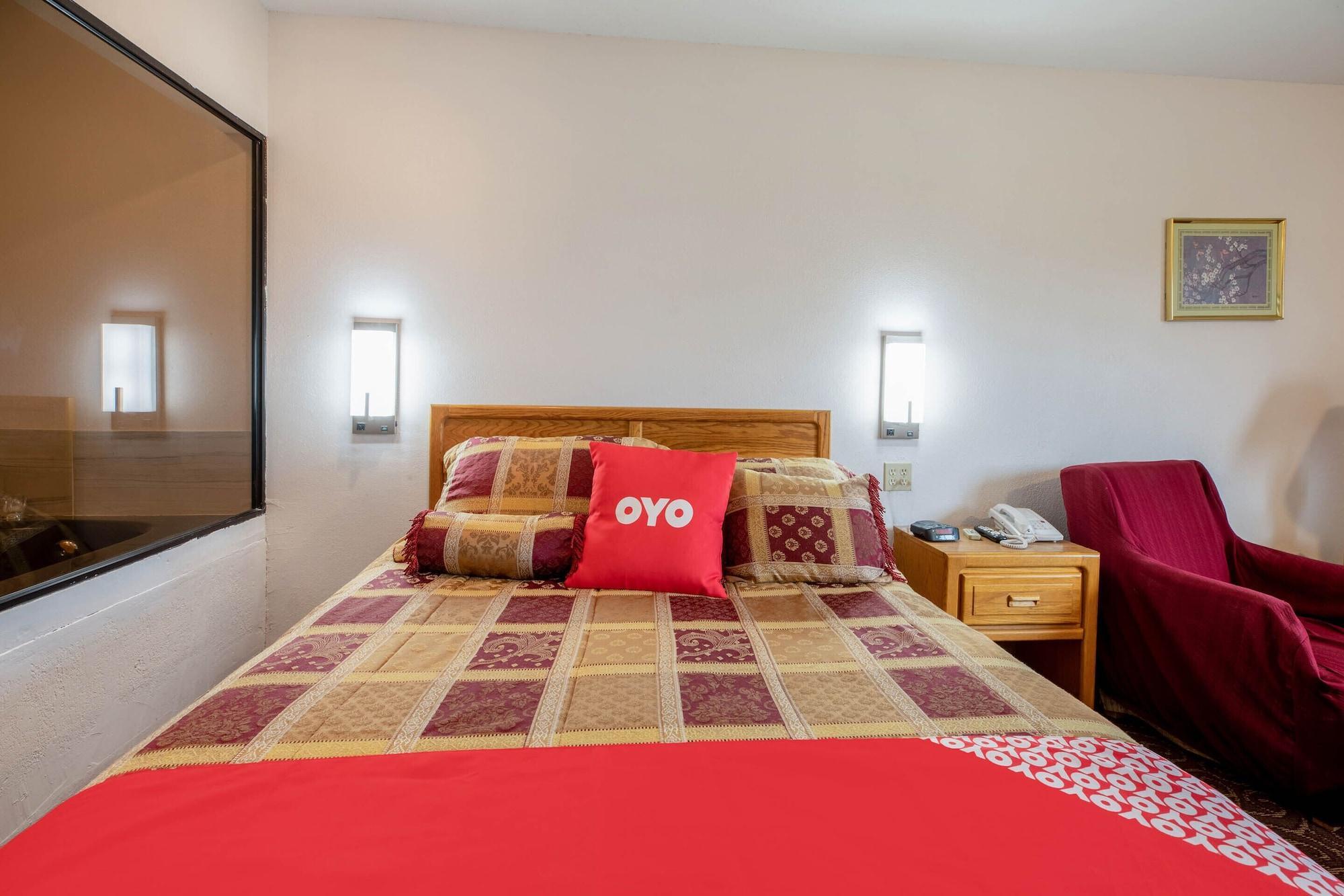 Oyo Hotel Chesaning Route 52 & Hwy 57 Bagian luar foto